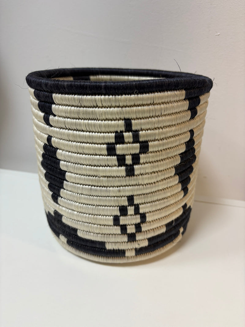 Rwanda basket